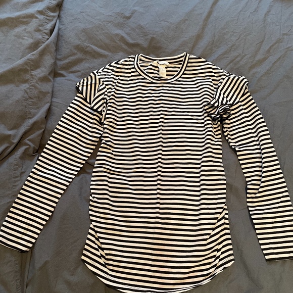 H&M maternity long sleeve - Picture 1 of 3